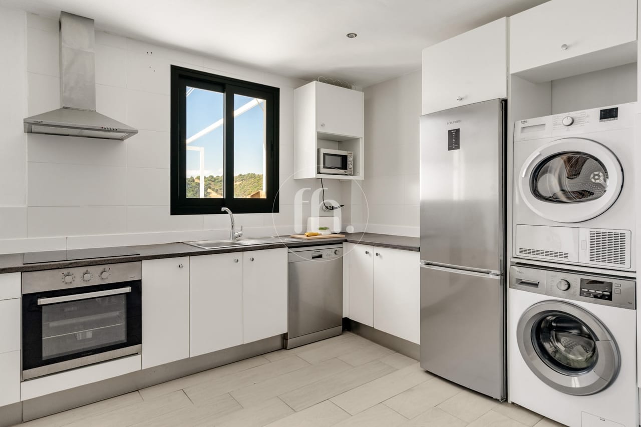 Immaculate duplex penthouse for sale in Arroyo Vaquero, Estepona - Image 11