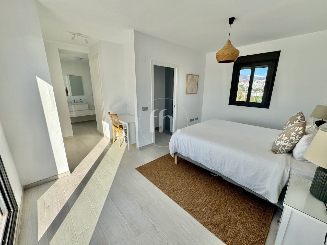 Superbe duplex-penthouse à vendre à Arroyo Vaquero, Estepona - Image 9