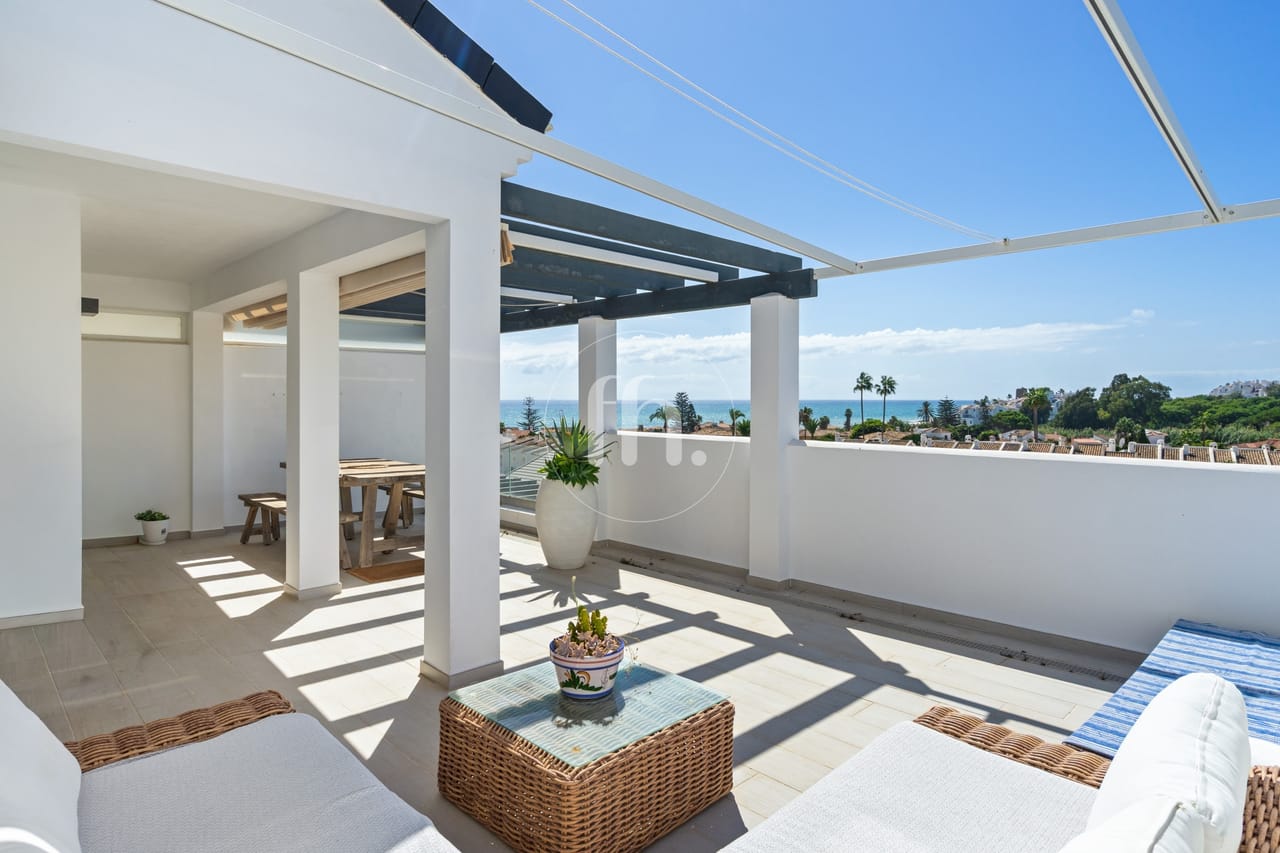 Immaculate duplex penthouse for sale in Arroyo Vaquero, Estepona - Image 12