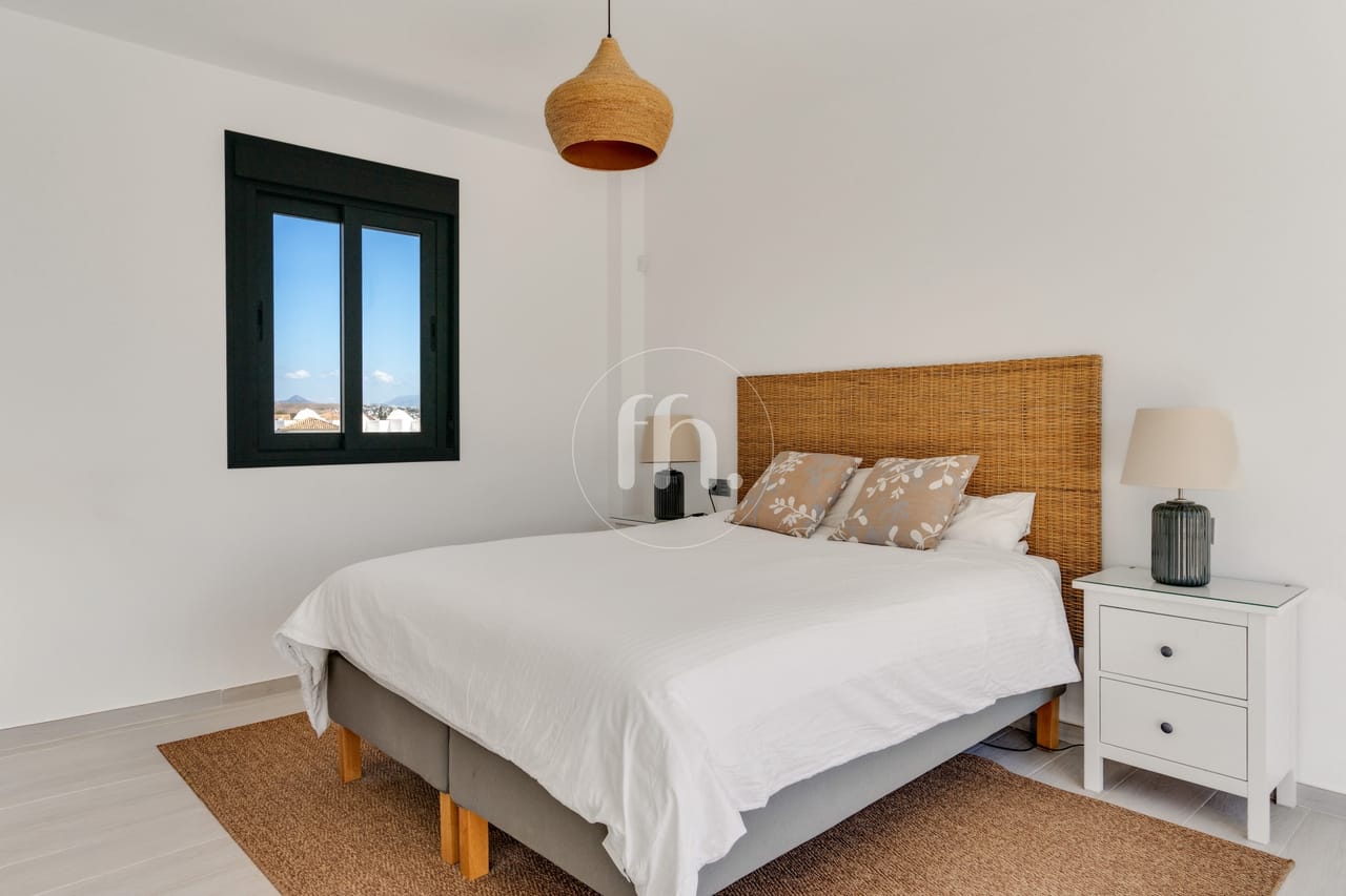 Immaculate duplex penthouse for sale in Arroyo Vaquero, Estepona - Image 25