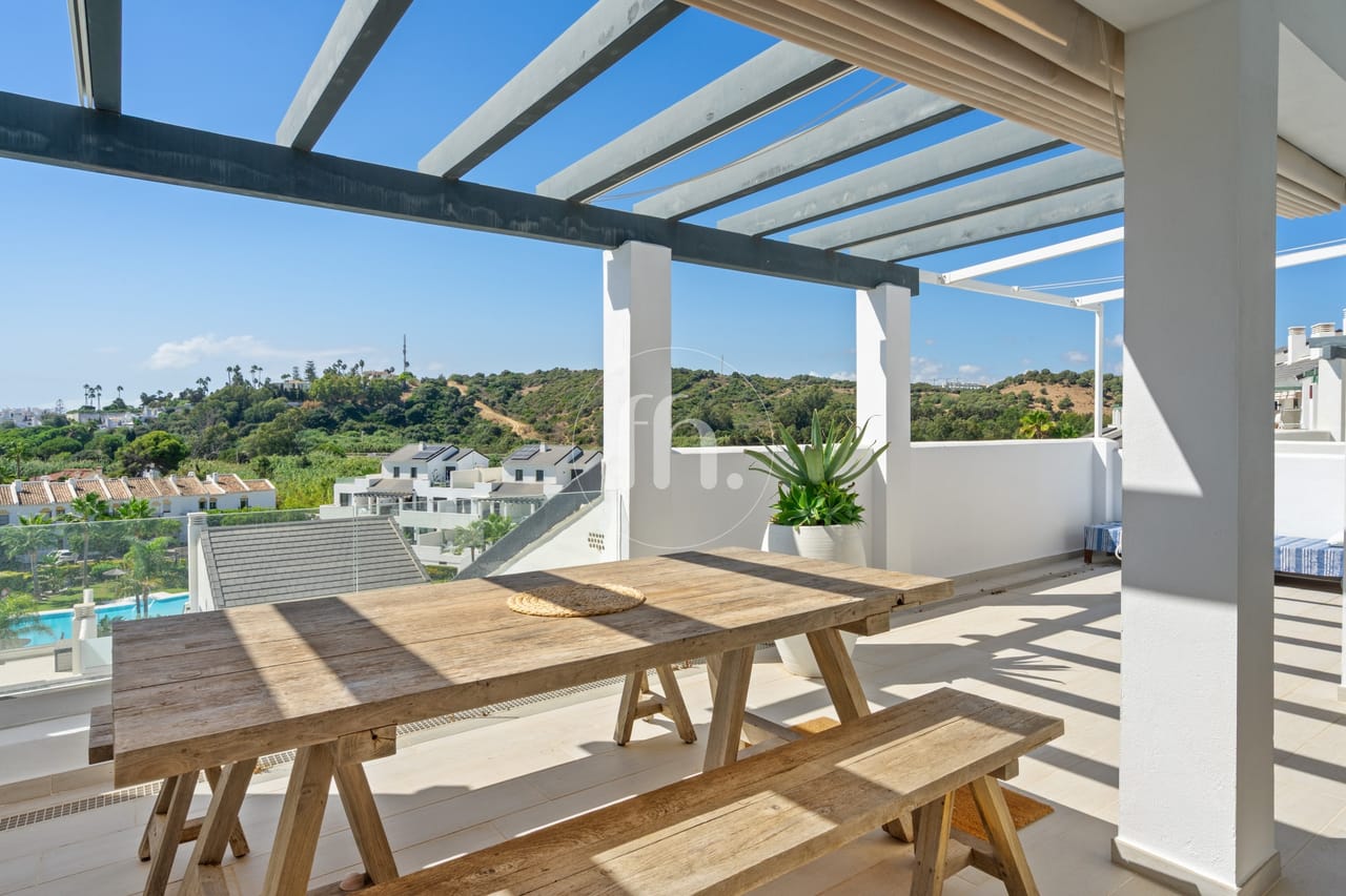Immaculate duplex penthouse for sale in Arroyo Vaquero, Estepona - Image 13