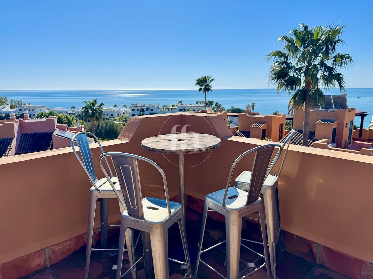 Luxueuse maison de ville jumelée à vendre à Seghers Estepona — vue alternative