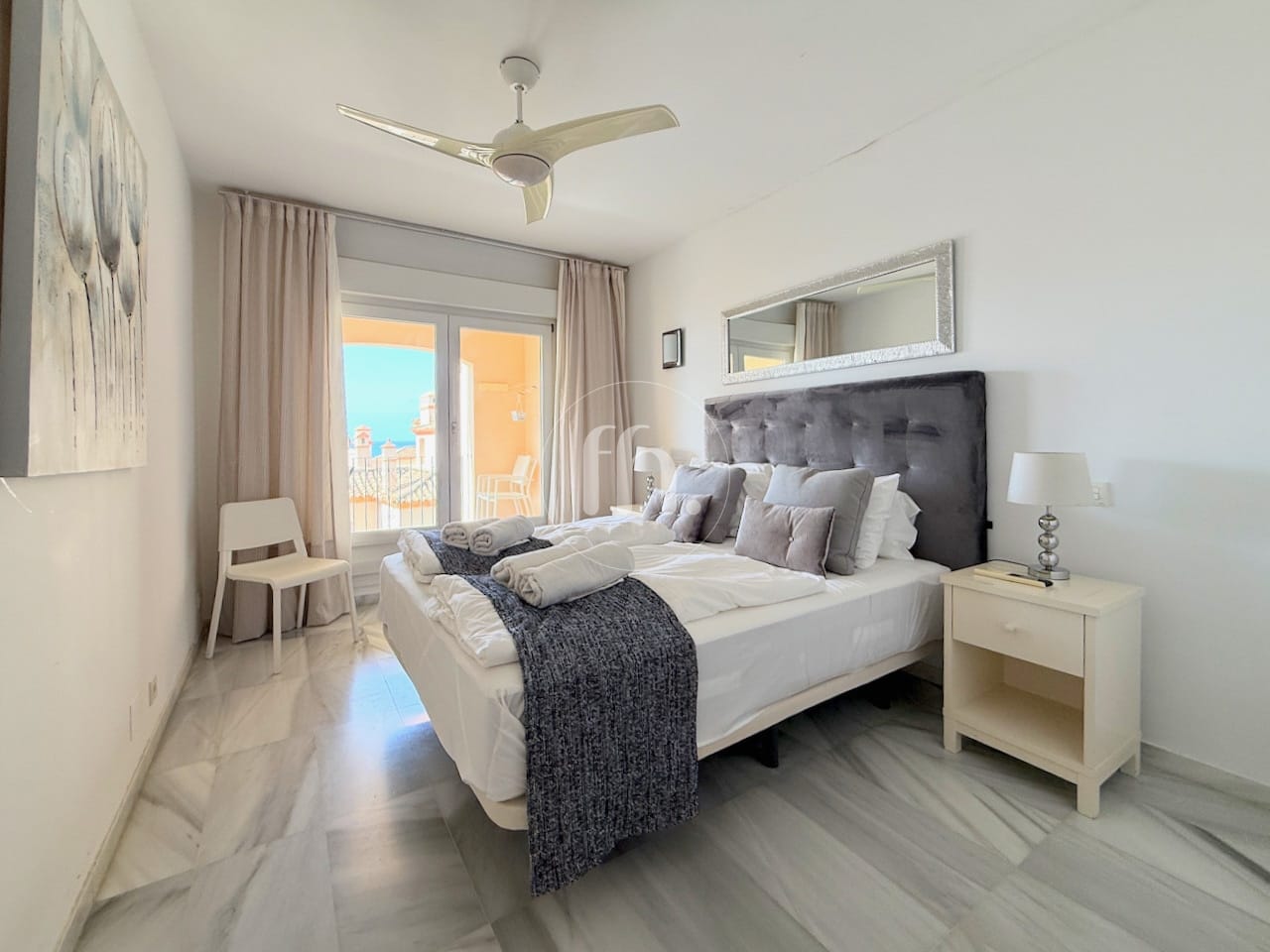 South facing apartment for sale in Estepona port with 20m2 terrace and short term rental license! - Image 14