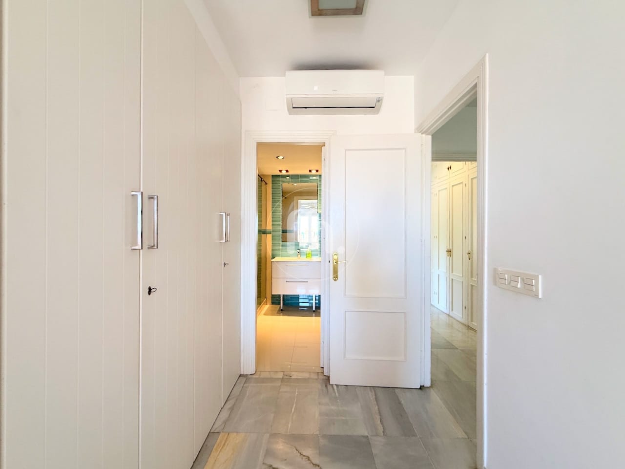 South facing apartment for sale in Estepona port with 20m2 terrace and short term rental license! - Image 17