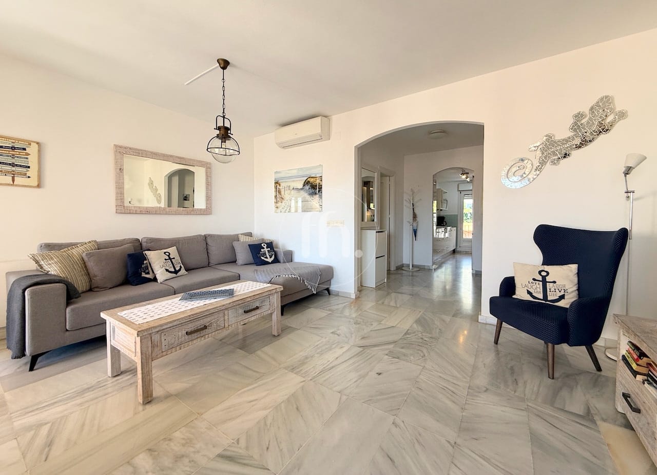 South facing apartment for sale in Estepona port with 20m2 terrace and short term rental license! — alternate view