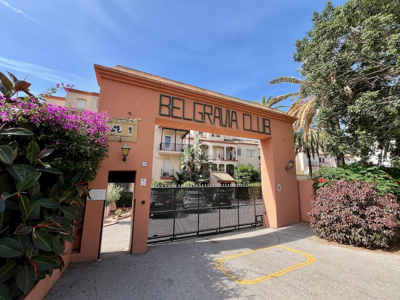 South facing apartment for sale in Estepona port with 20m2 terrace and short term rental license! - Image 24