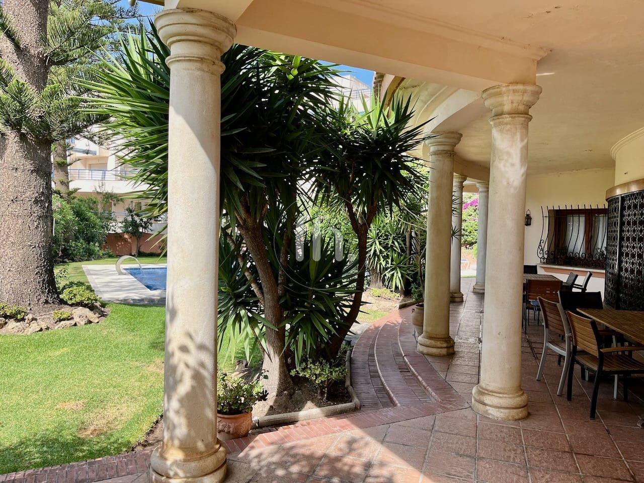 South facing apartment for sale in Estepona port with 20m2 terrace and short term rental license! - Image 25