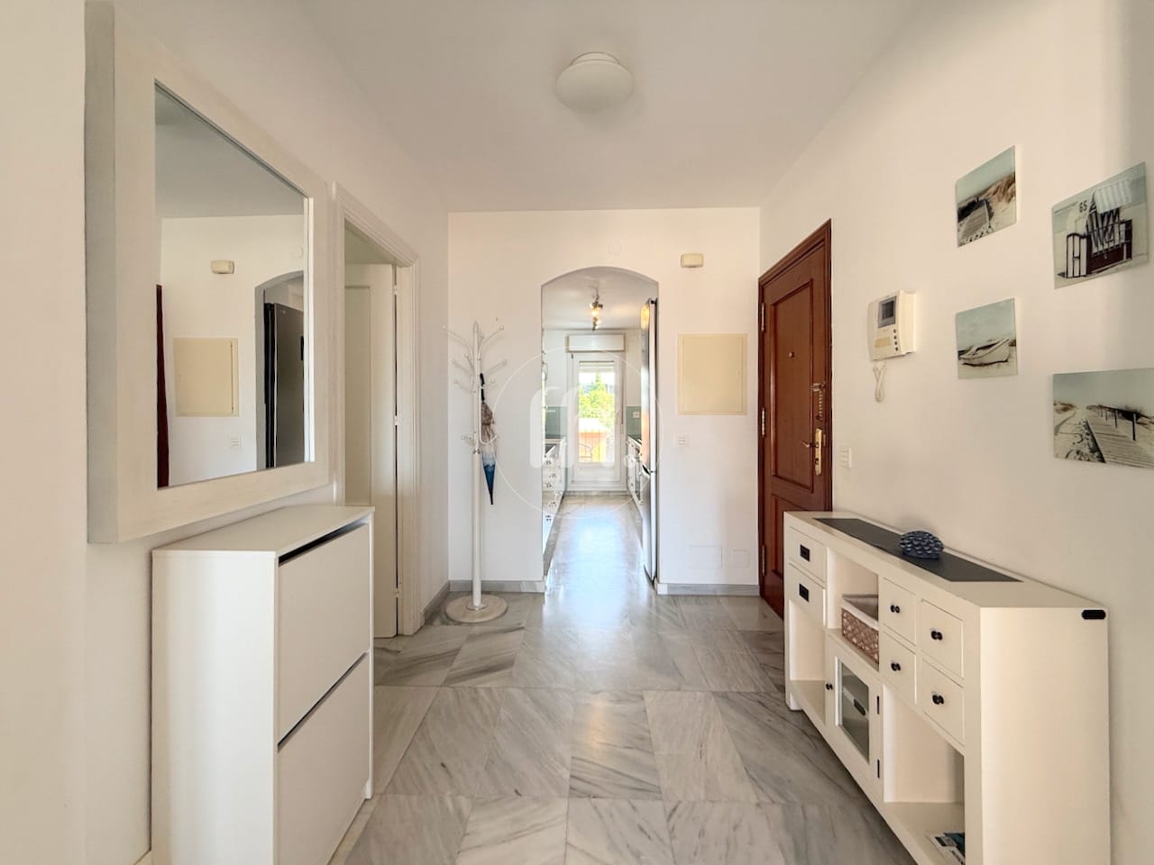 South facing apartment for sale in Estepona port with 20m2 terrace and short term rental license! - Image 9