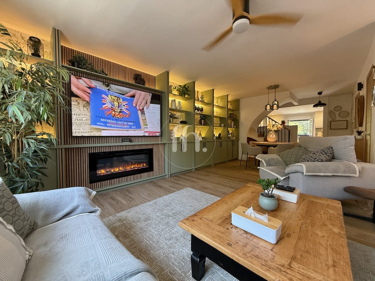 Beautifully Renovated Duplex Penthouse in the Heart of Sabinillas — alternate view