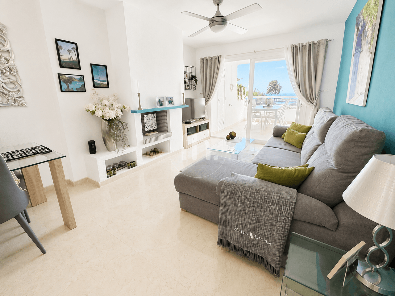 Fantastico apartamento de un dormitorio frente al puerto de Estepona con vistas al mar - Imagen 2