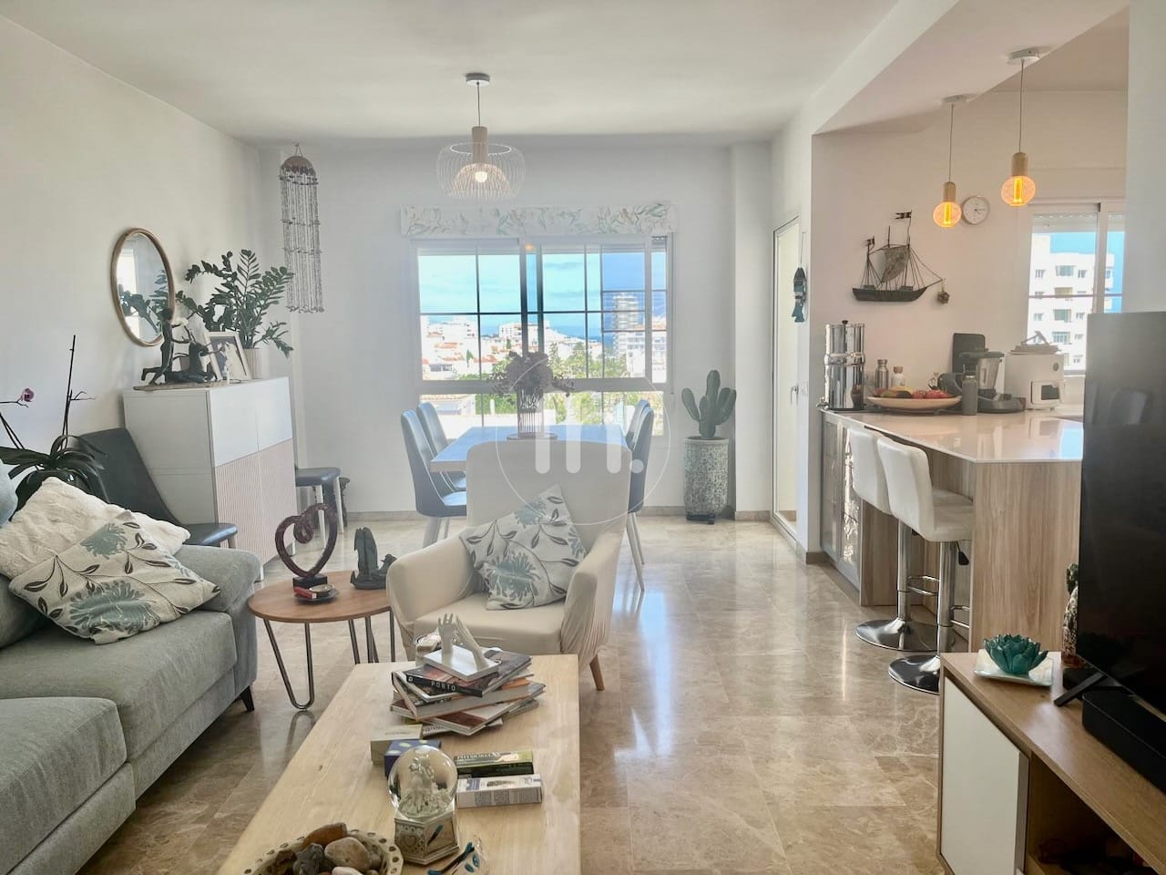 Fantastic three bedroom apartment with stunning marina and sea views next to Estepona Port - Image 13