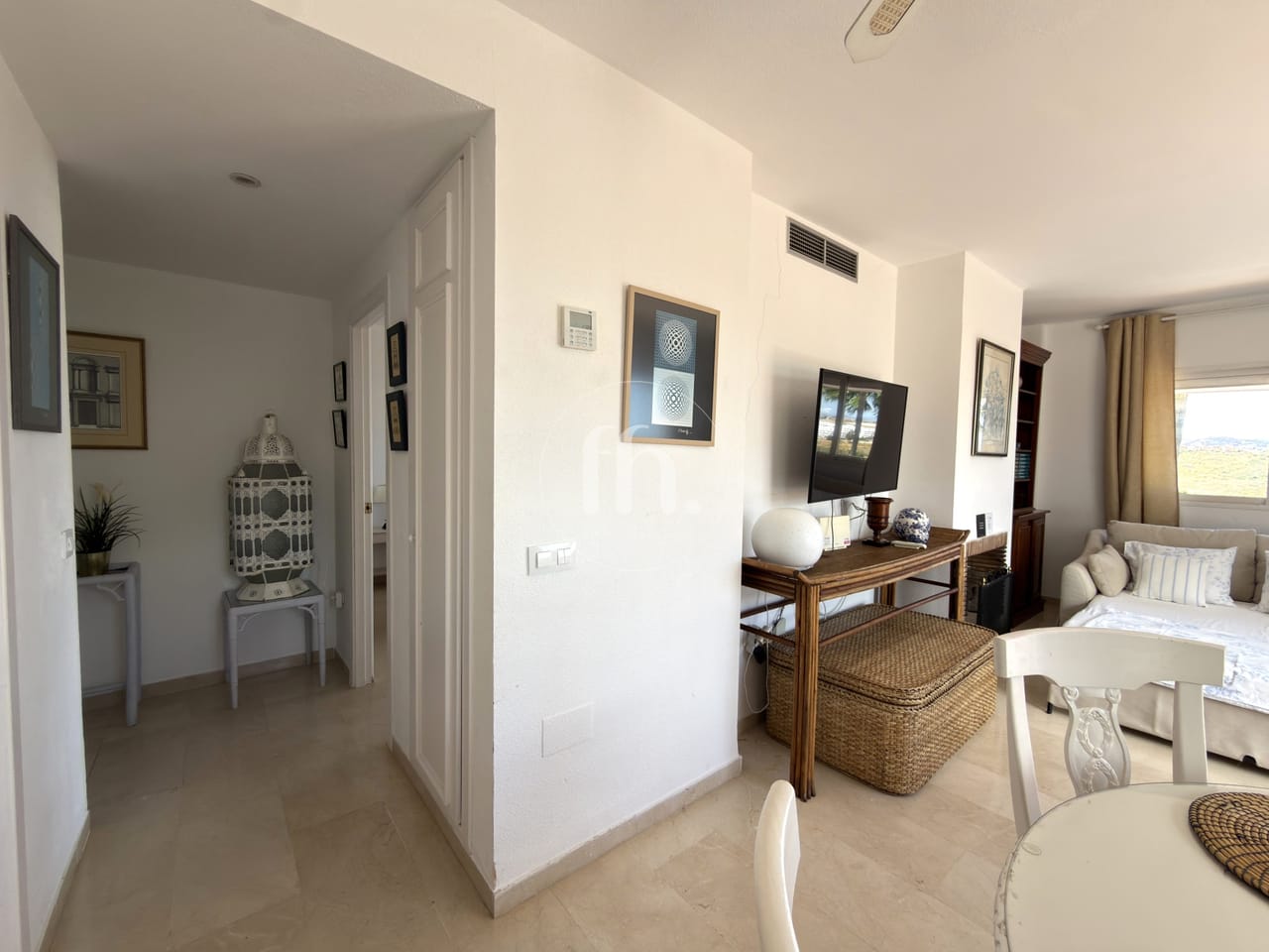 Spacious penthouse with beautiful open views and tourist licence in Estepona Golf - Image 11