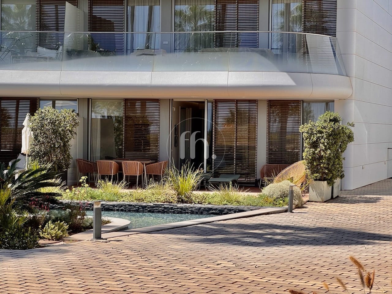 A stunning 2-bedroom frontline beach apartment in The Edge, Estepona. - Image 18