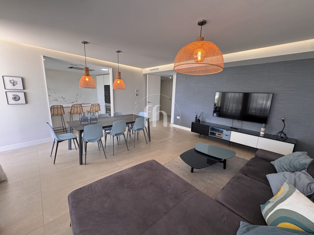A stunning 2-bedroom frontline beach apartment in The Edge, Estepona. - Image 7