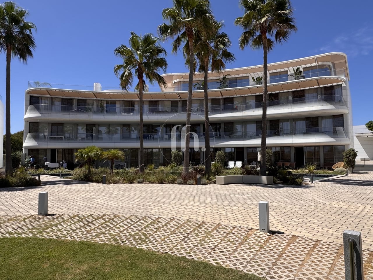 A stunning 2-bedroom frontline beach apartment in The Edge, Estepona. - Image 16