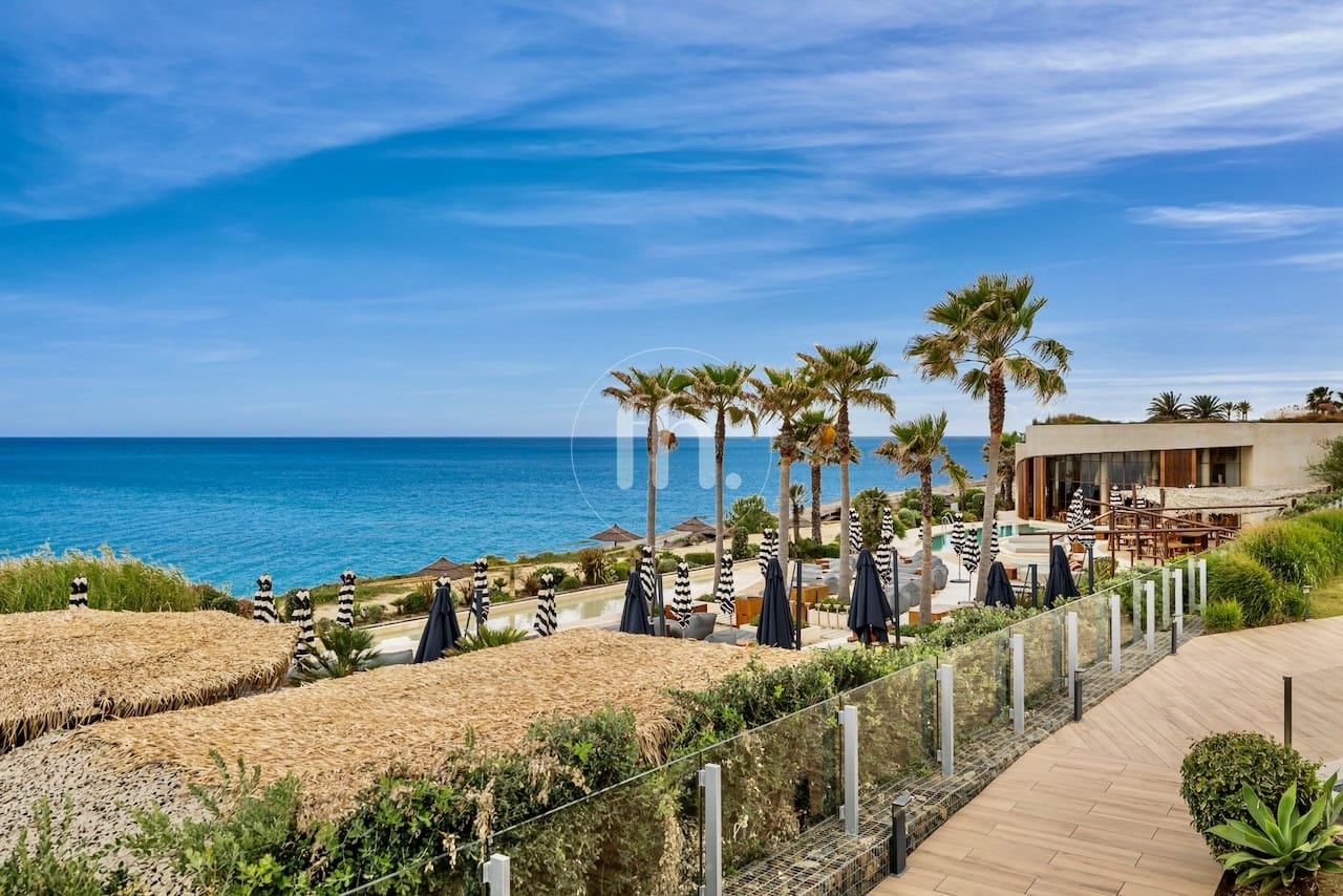 A stunning 2-bedroom frontline beach apartment in The Edge, Estepona. - Image 16