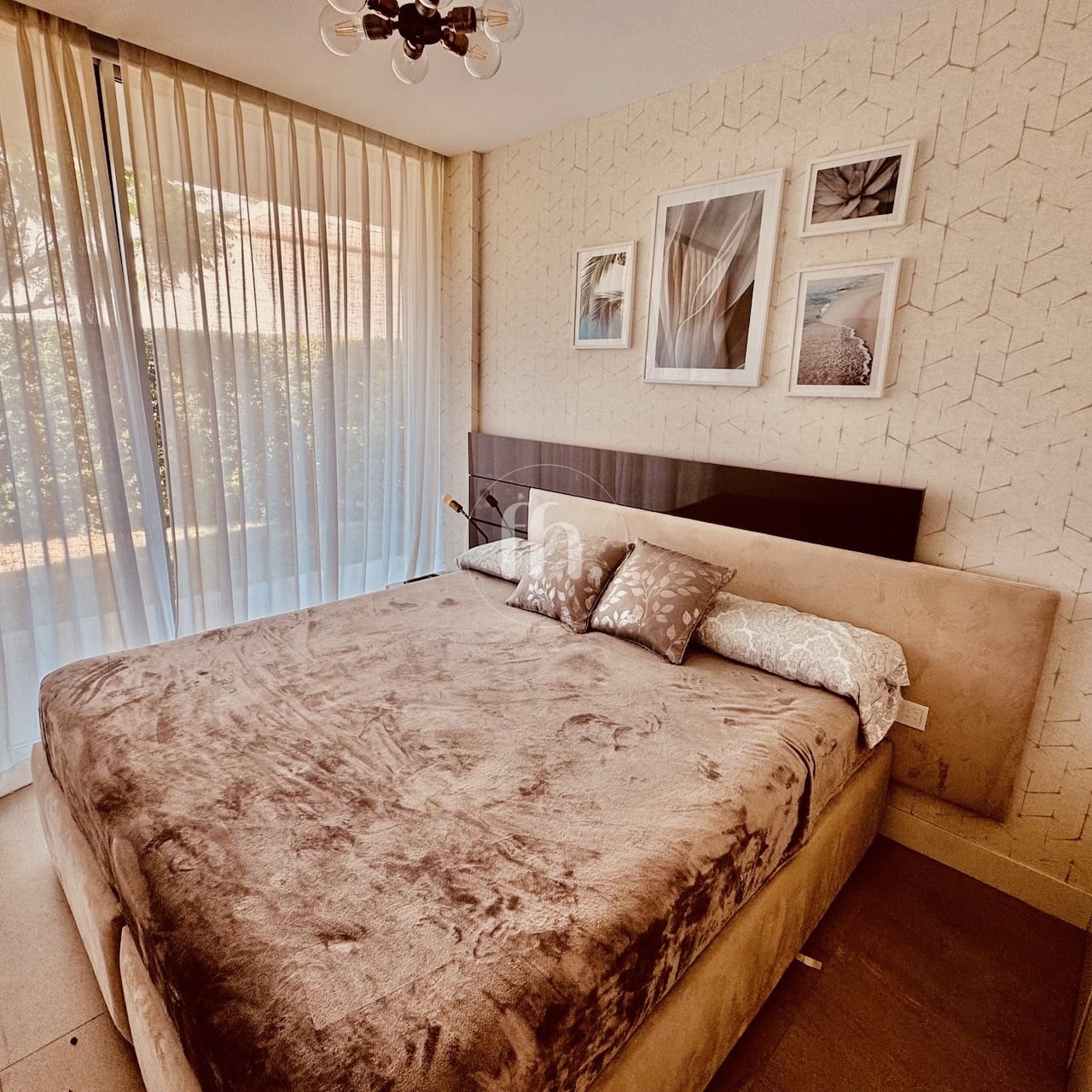 A stunning 2-bedroom frontline beach apartment in The Edge, Estepona. - Image 8