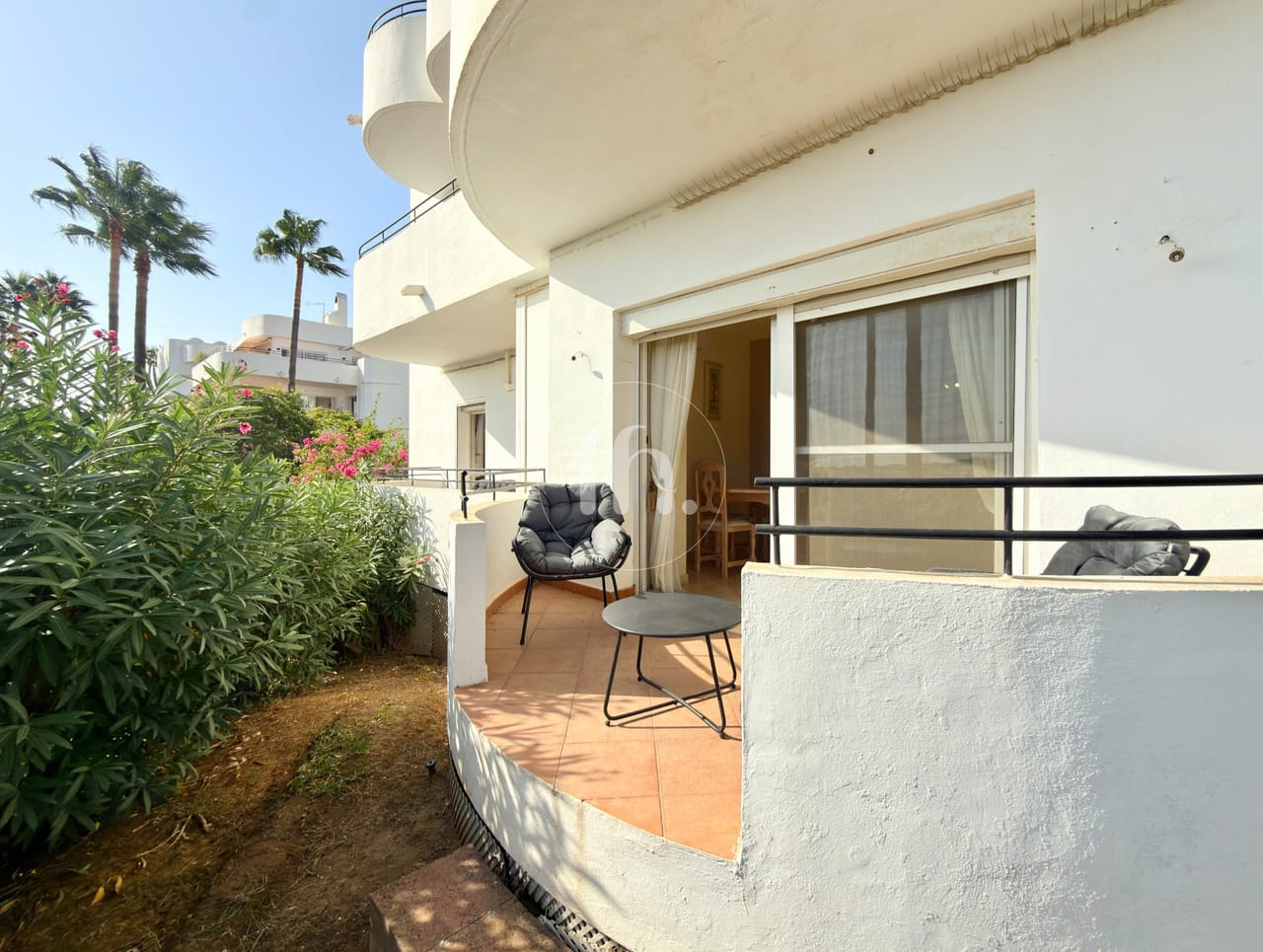 Spacious ground floor apartment with open views in Estepona Golf - Image 7