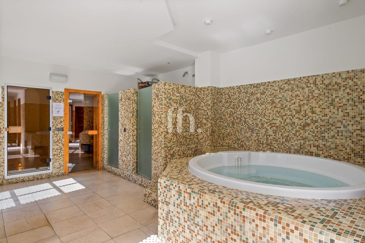 Apartamento con vistas al mar en Doncella Beach, Estepona - Image 30