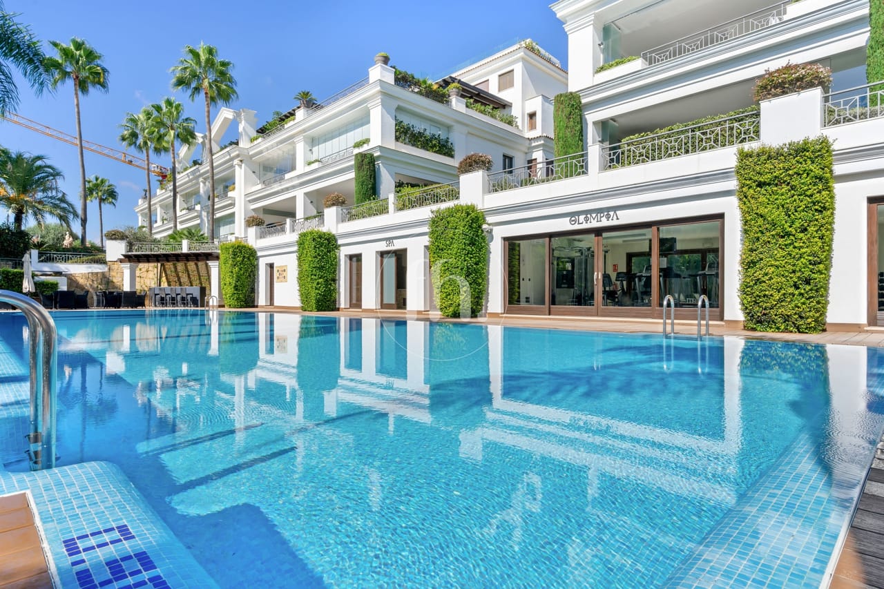 Apartamento con vistas al mar en Doncella Beach, Estepona