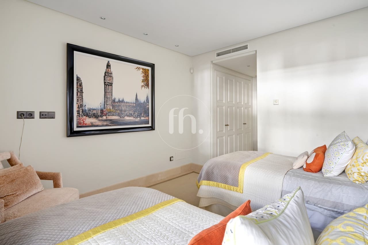 Apartamento con vistas al mar en Doncella Beach, Estepona - Image 17