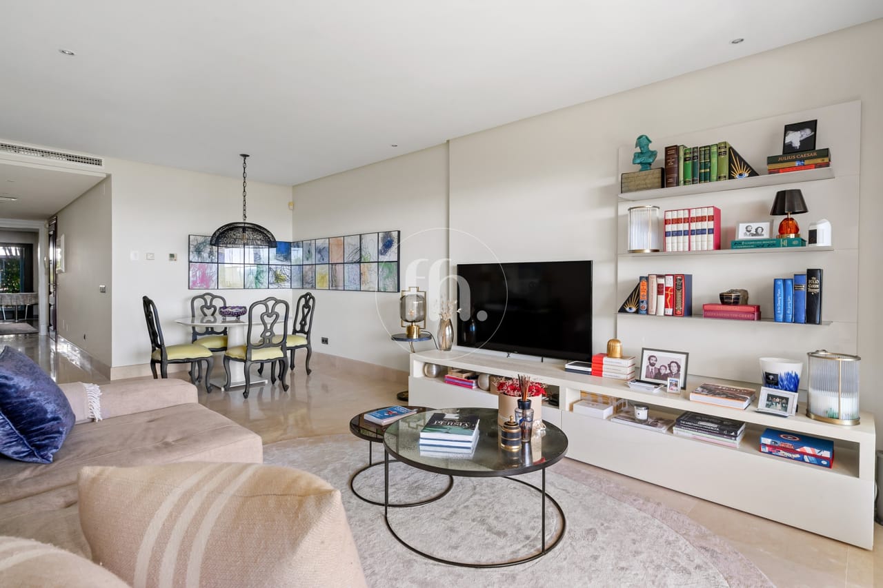 Apartamento con vistas al mar en Doncella Beach, Estepona - Image 13