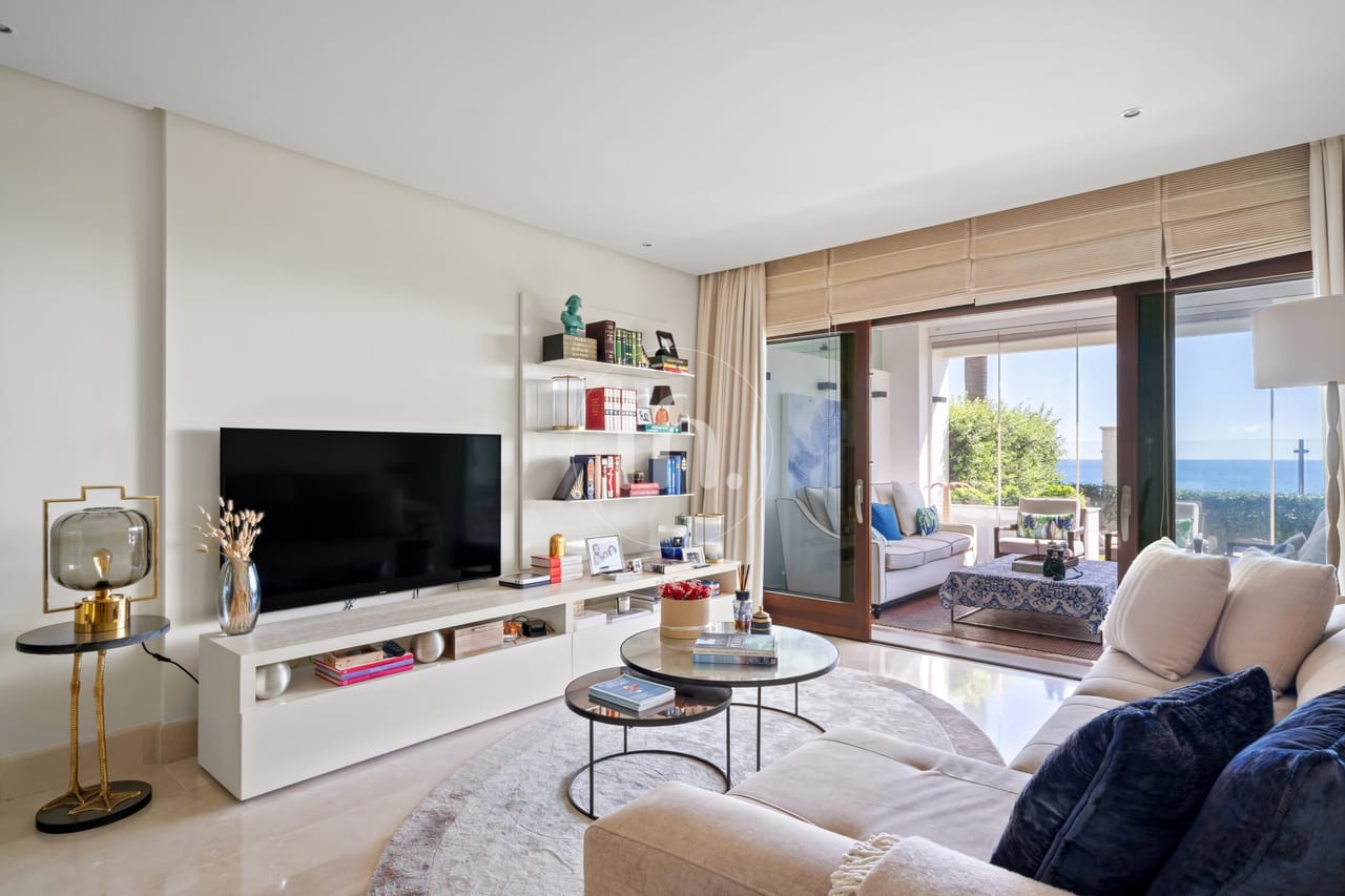 Apartamento con vistas al mar en Doncella Beach, Estepona - Image 12