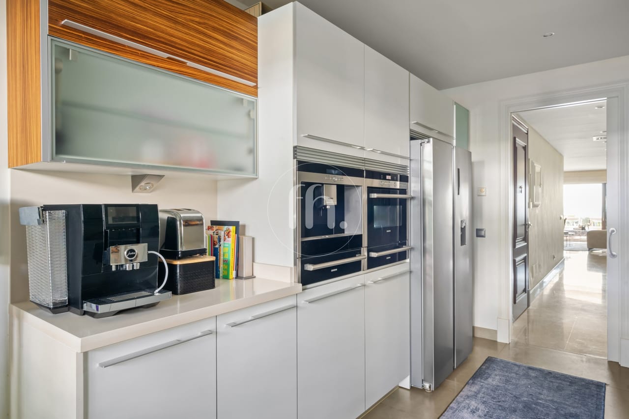Apartamento con vistas al mar en Doncella Beach, Estepona - Image 9