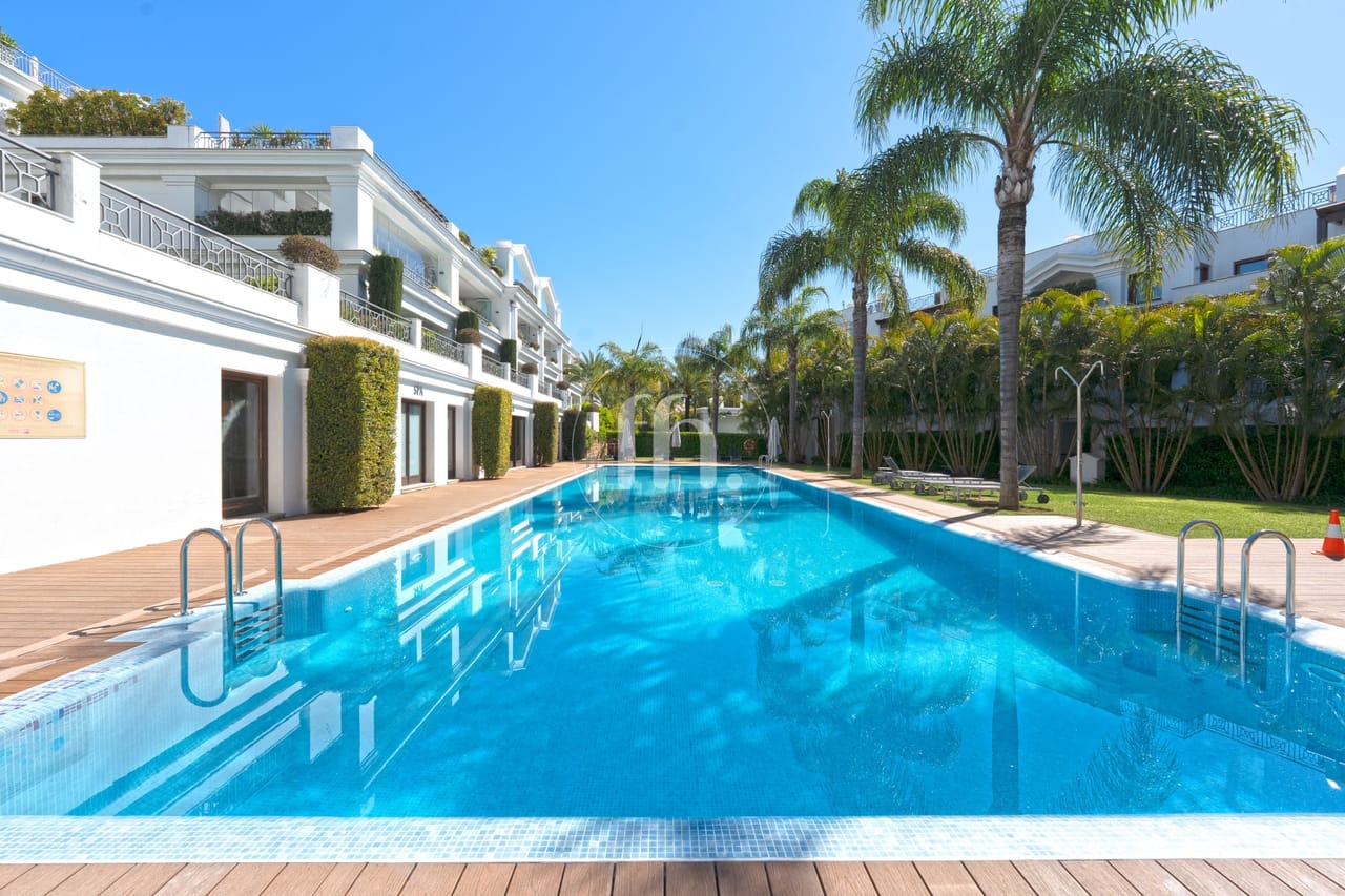 Apartamento con vistas al mar en Doncella Beach, Estepona - Image 27