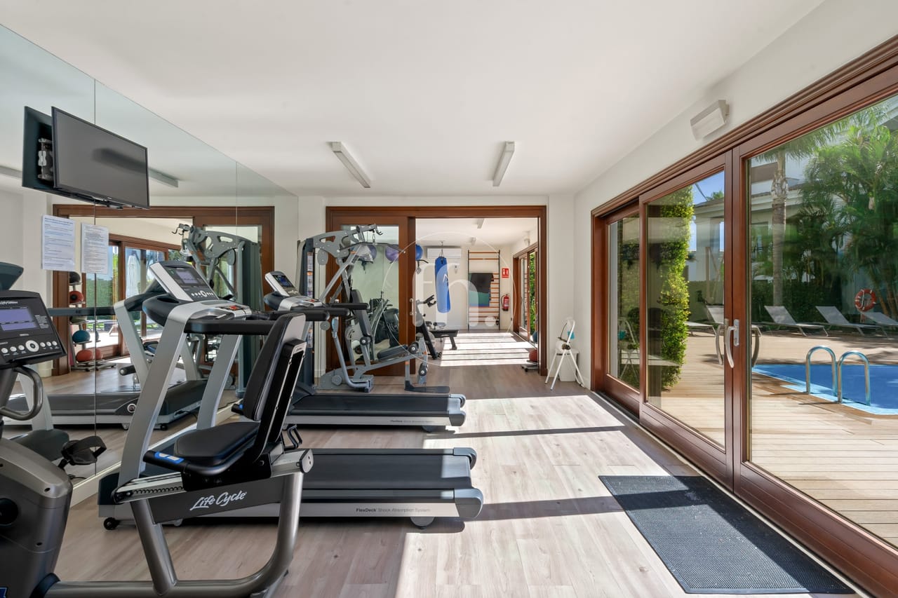 Apartamento con vistas al mar en Doncella Beach, Estepona - Image 29