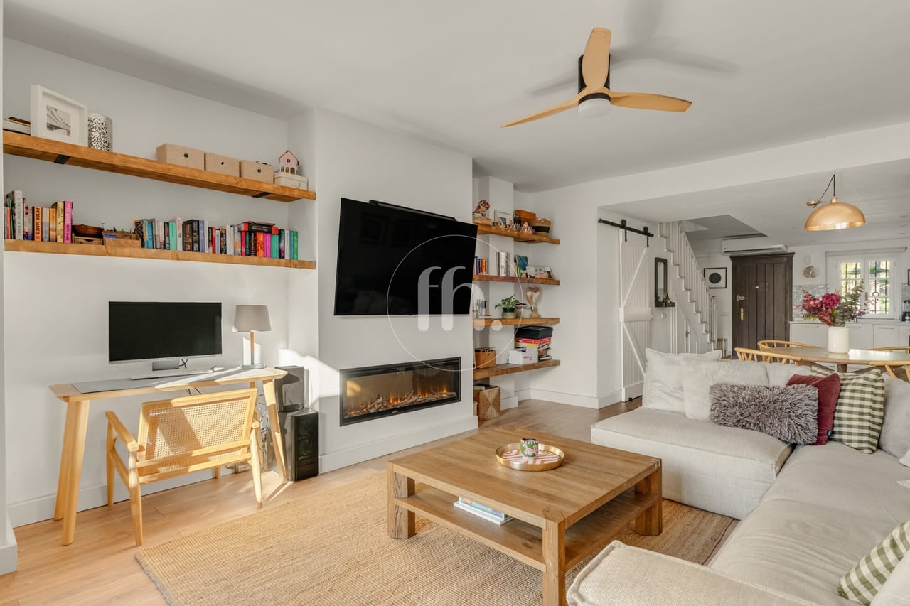 Stunning Beachside Townhouse in Laguna Beach, Estepona - Image 19