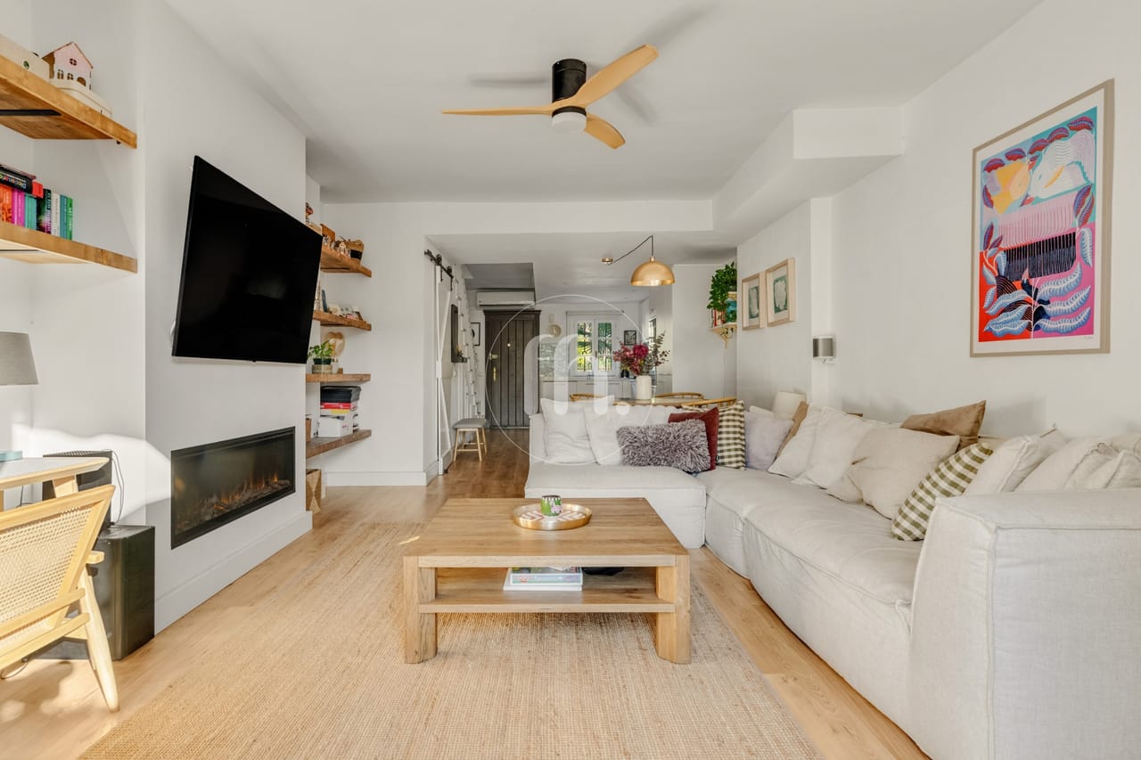 Stunning Beachside Townhouse in Laguna Beach, Estepona - Image 12
